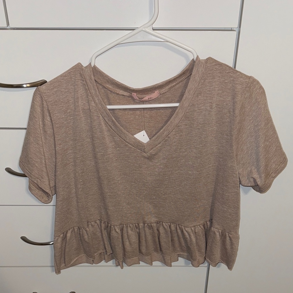 NWT Women's Cropped V-Neck Ruffle Hem Top